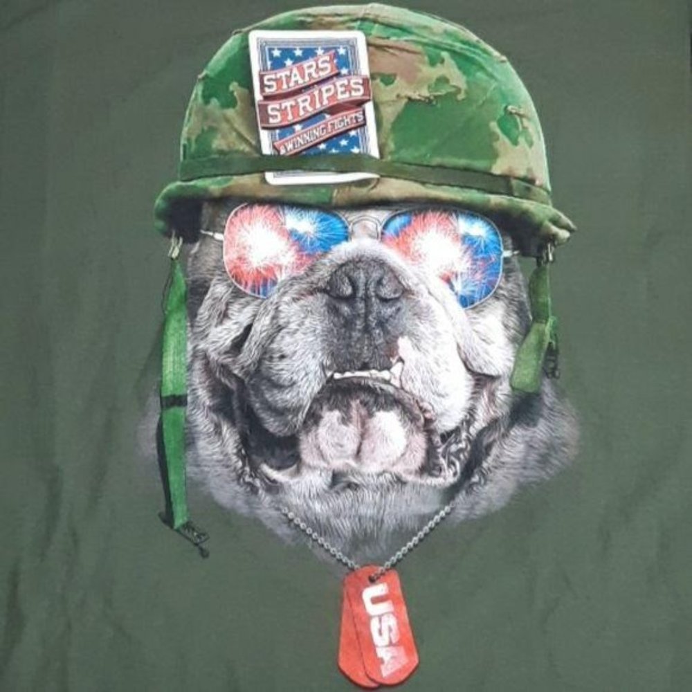 Patriotic Bulldog Graphic T Shirt Sz L (42-44)